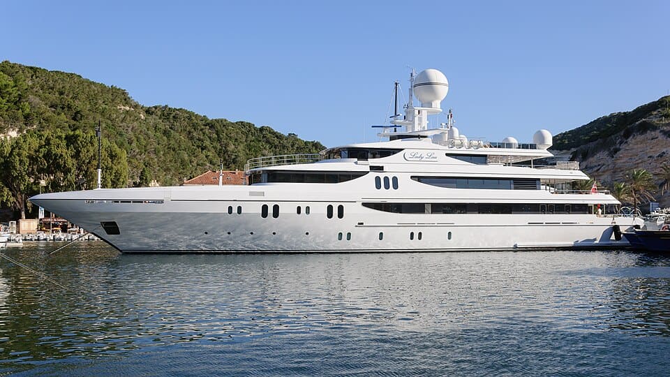 Day cruise with Burjuman Yacht