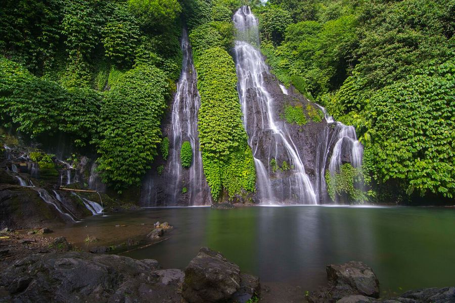 Banyumala Twin Waterfall
