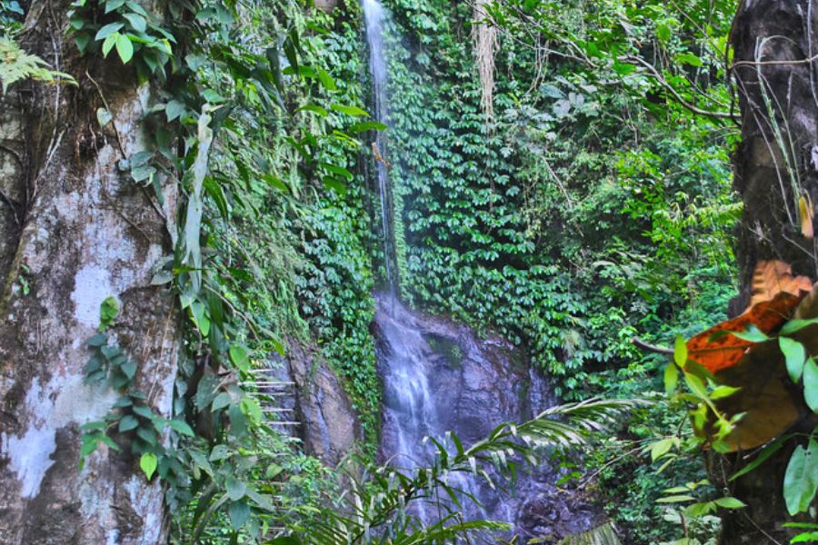 Jagasatru Waterfall