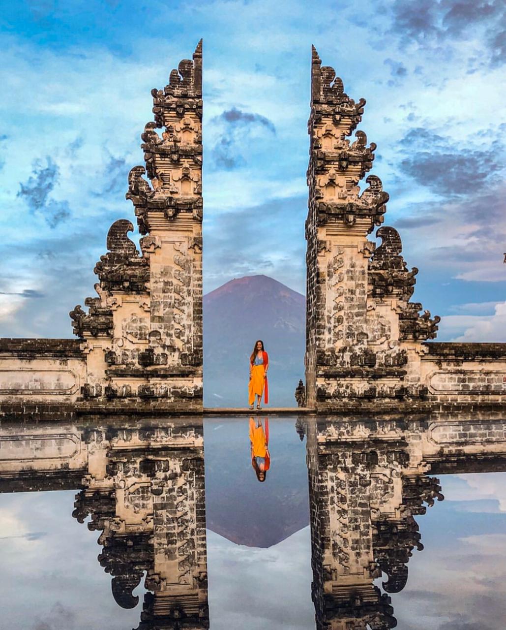 Lempuyang gate of heaven, Tirta Gangga and Tegallalang tour - Bali Reply